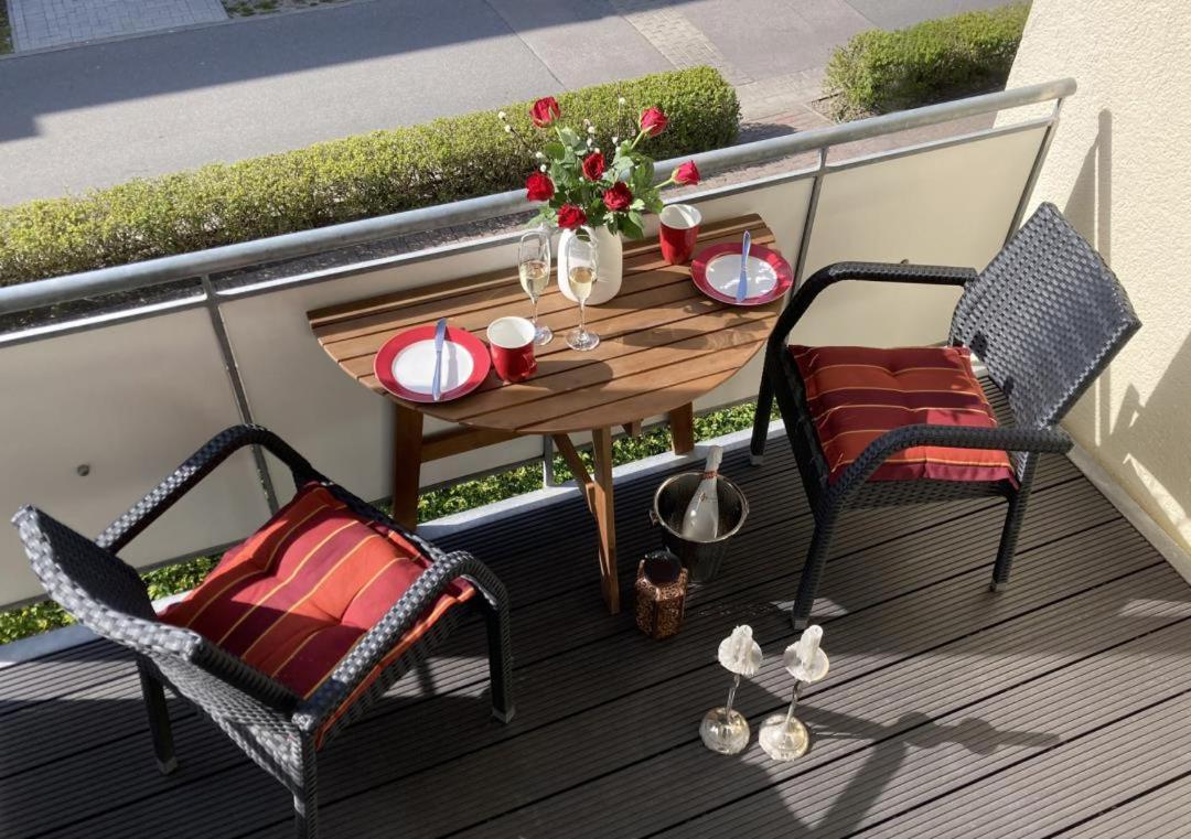 Wohnung 9 Meer-Ruhe Im Haus Stranddistel Komfortable Ferienwohnung Im 1 Og Fuer 4 Personen In Цингст Екстериор снимка