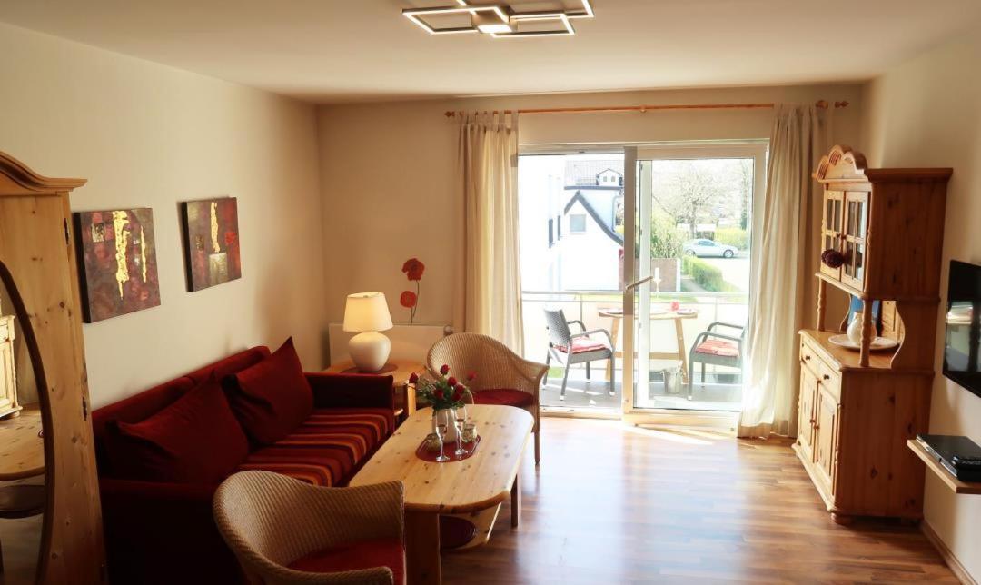 Wohnung 9 Meer-Ruhe Im Haus Stranddistel Komfortable Ferienwohnung Im 1 Og Fuer 4 Personen In Цингст Екстериор снимка